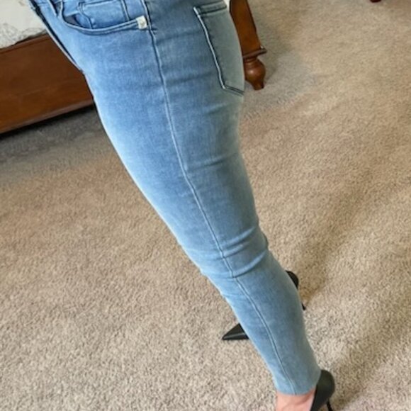 Lola Jeans Women's Blair-MLB Mid-Rise Skinny Jeans, Size 2 (27) - Picture 5 of 13